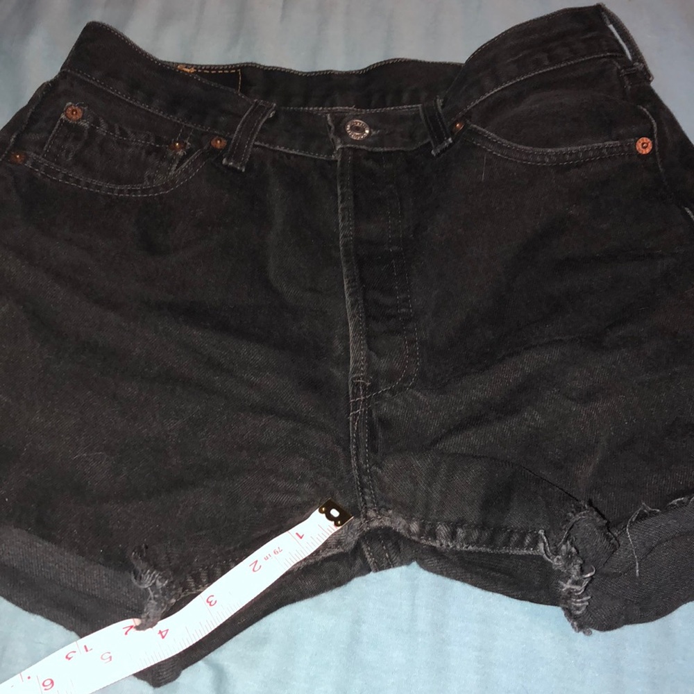 Measurement details for Levi 501 shorts